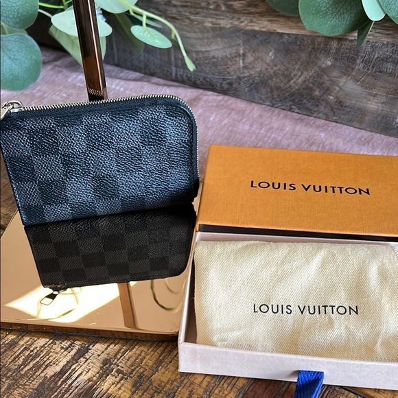 Louis Vuitton Damier Graphite Card Holder - Picture 1 of 9